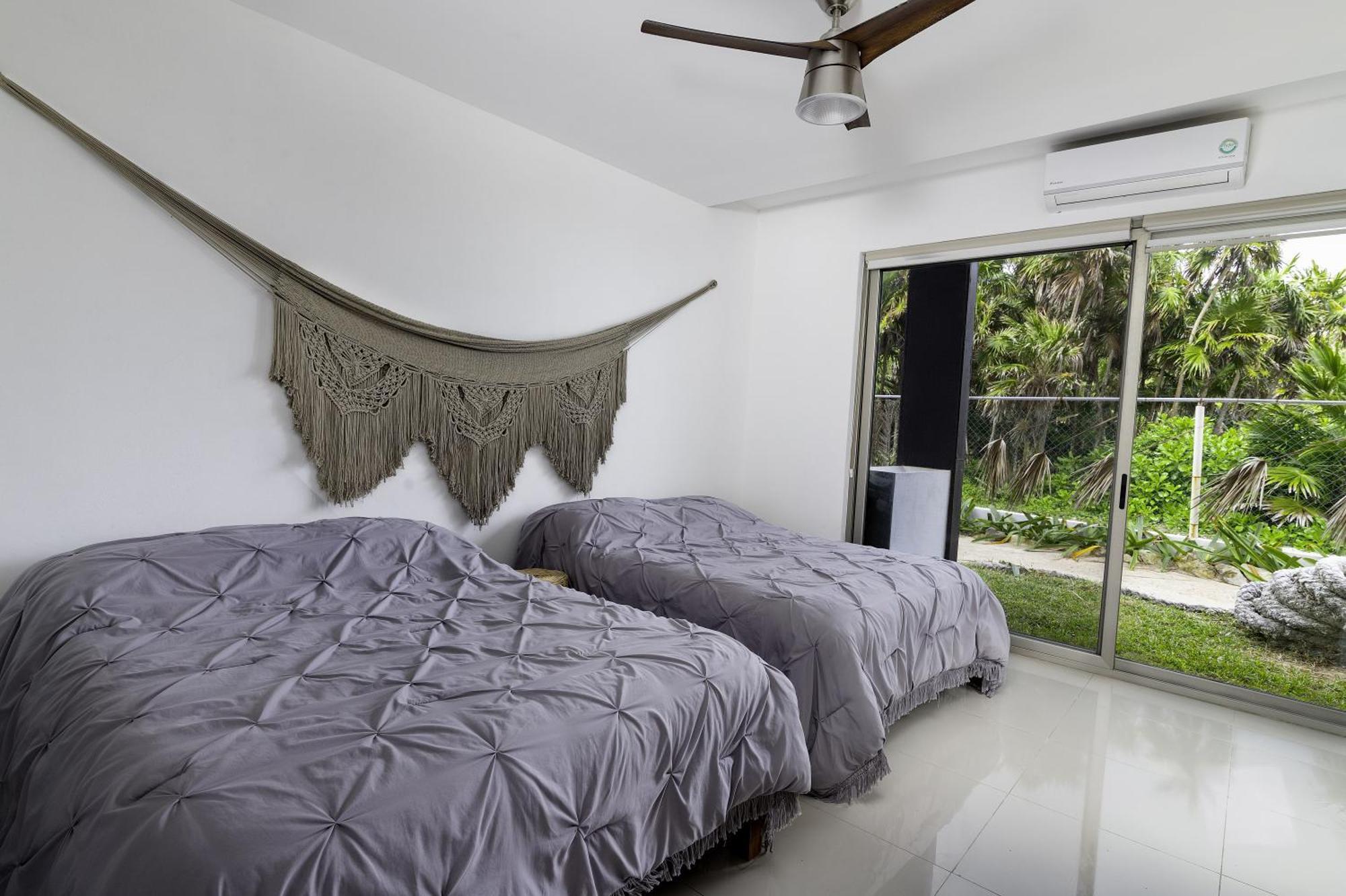 Angelina 28 Beachfront And Family Apartments - Modern And Relaxing Long Stays - 20 Min From Cancun Airport بويرتو موريلوس المظهر الخارجي الصورة