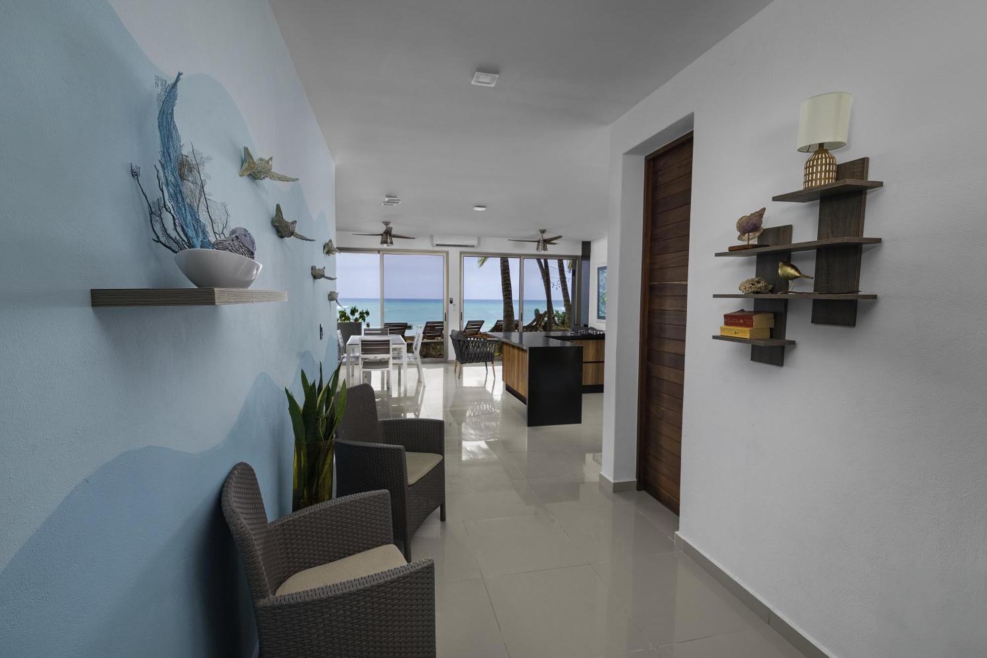 Angelina 28 Beachfront And Family Apartments - Modern And Relaxing Long Stays - 20 Min From Cancun Airport بويرتو موريلوس المظهر الخارجي الصورة