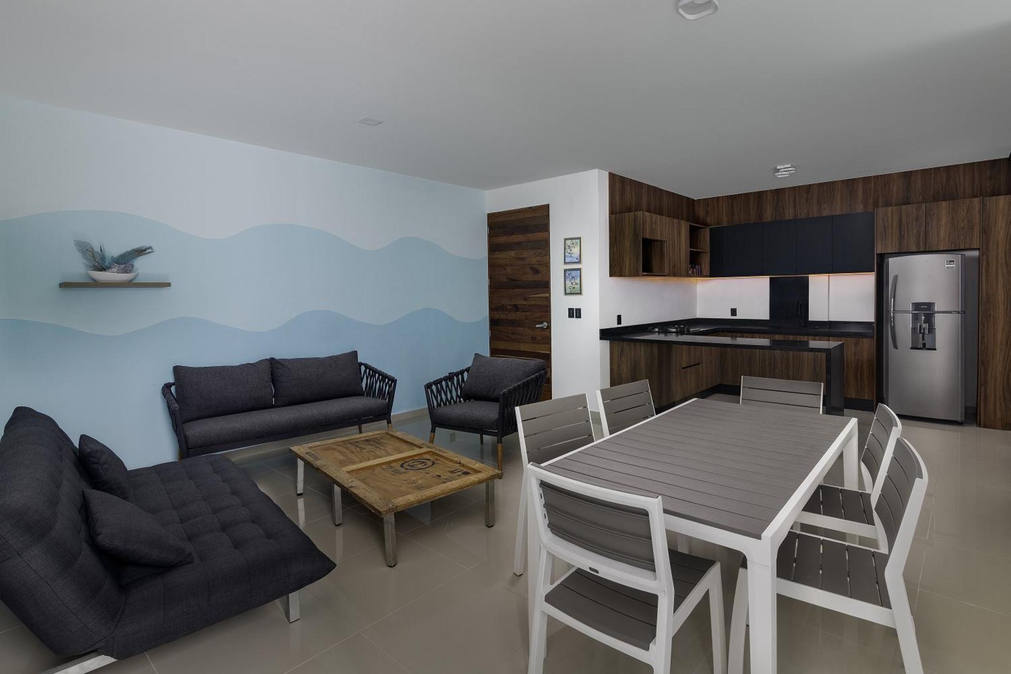 Angelina 28 Beachfront And Family Apartments - Modern And Relaxing Long Stays - 20 Min From Cancun Airport بويرتو موريلوس المظهر الخارجي الصورة