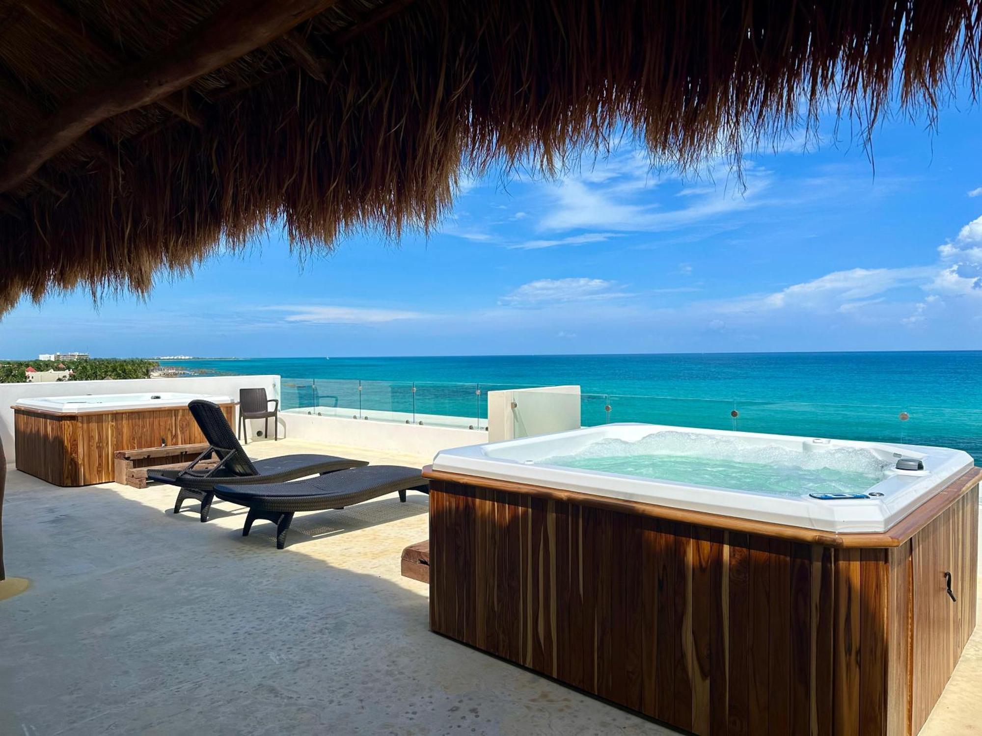 Angelina 28 Beachfront And Family Apartments - Modern And Relaxing Long Stays - 20 Min From Cancun Airport بويرتو موريلوس المظهر الخارجي الصورة